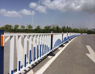 市政護(hù)欄.jpg 市政護(hù)欄.jpg