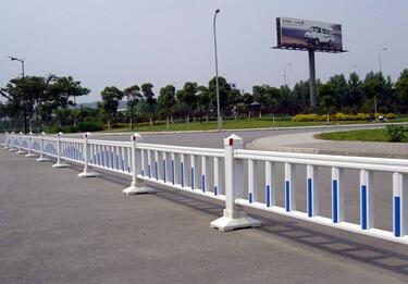 市政護(hù)欄.jpg 市政護(hù)欄.jpg